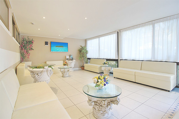 HOTEL EUR 3* - Lido di Camaiore (LU) ACCOGLIENTE STRUTTURA IDEALE PER FAMIGLIE
