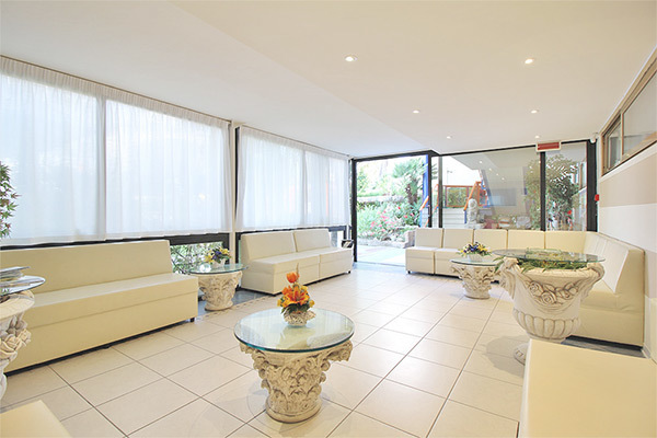 HOTEL EUR 3* - Lido di Camaiore (LU) ACCOGLIENTE STRUTTURA IDEALE PER FAMIGLIE