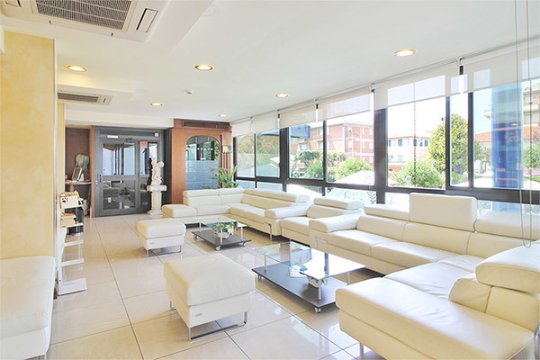 HOTEL EUR 3* - Lido di Camaiore (LU) ACCOGLIENTE STRUTTURA IDEALE PER FAMIGLIE