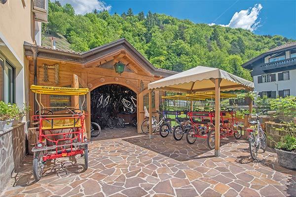 GOOD LIFE HOTEL GARDEN 3* - Ledro (TN) Struttura sul Lago di Ledro, circondata da un magnifico giardino