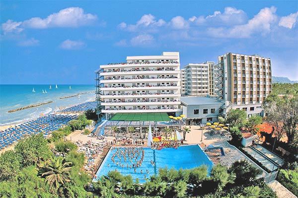 SERENA MAJESTIC HOTEL 4* - Montesilvano (PE) Direttamente sulla spiaggia