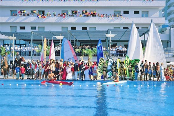 SERENA MAJESTIC HOTEL 4* - Montesilvano (PE) Direttamente sulla spiaggia