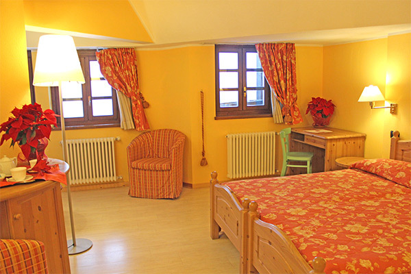 HOTEL MONT BLANC 4* - Courmayeur (AO) Ambiente curato, ai piedi del Monte Bianco