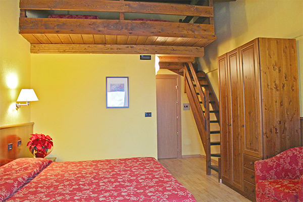 HOTEL MONT BLANC 4* - Courmayeur (AO) Ambiente curato, ai piedi del Monte Bianco