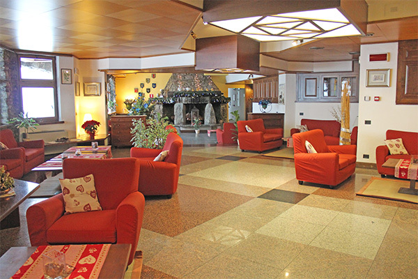 HOTEL MONT BLANC 4* - Courmayeur (AO) Ambiente curato, ai piedi del Monte Bianco