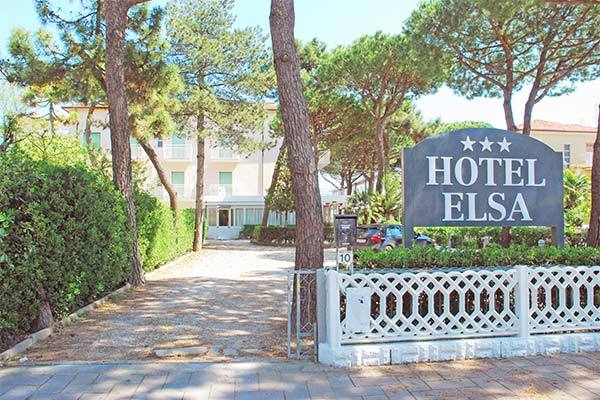HOTEL ELSA 3* - Milano Marittima (RA) Semplice ed essenziale, a 200 metri dalla spiaggia