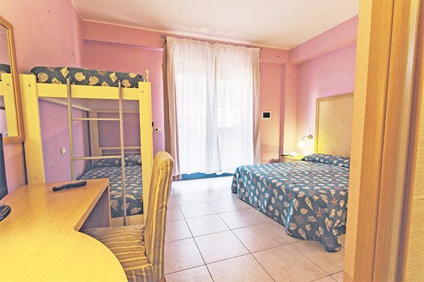 VILLAGGIO COSTA BLU 3* - Sellia Marina (CZ) In una pineta di 10.000 mq