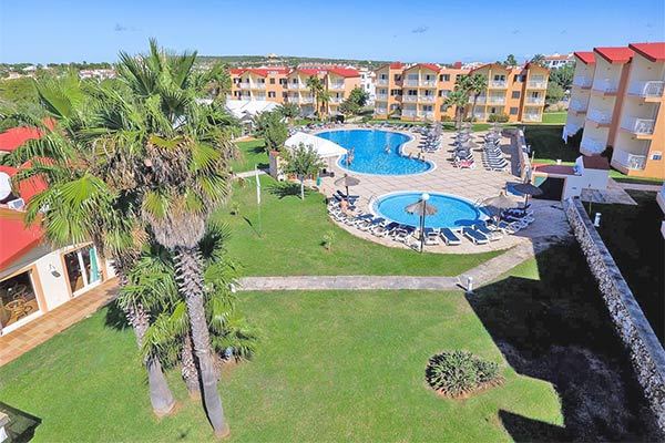 NICOLAUS CLUB ROC CALA'N BLANES BEACH 4* - Minorca - Ciutadella (Baleari - Spagna) Con accesso diretto a una suggestiva caletta