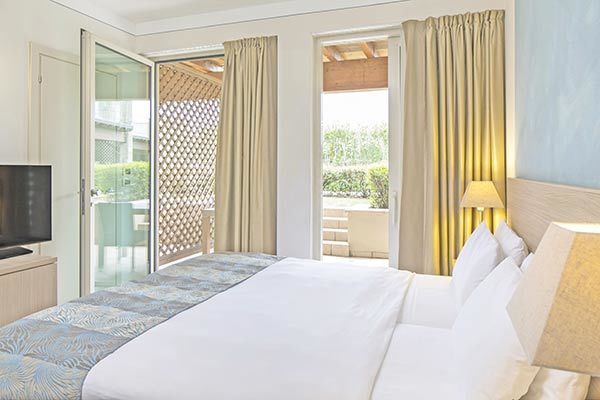 FALKENSTEINER LAKE GARDA 4* - Moniga del Garda (BS) Con piscina panoramica