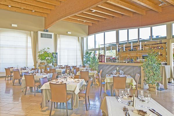 FALKENSTEINER LAKE GARDA 4* - Moniga del Garda (BS) Con piscina panoramica