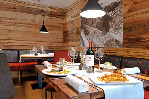 DOLOMEET BOUTIQUE HOTEL 4* - Pinzolo (TN) Hotel di charme nel cuore delle Dolomiti