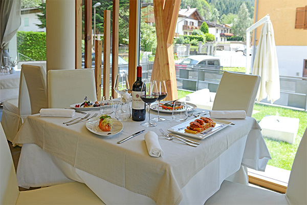 DOLOMEET BOUTIQUE HOTEL 4* - Pinzolo (TN) Hotel di charme nel cuore delle Dolomiti