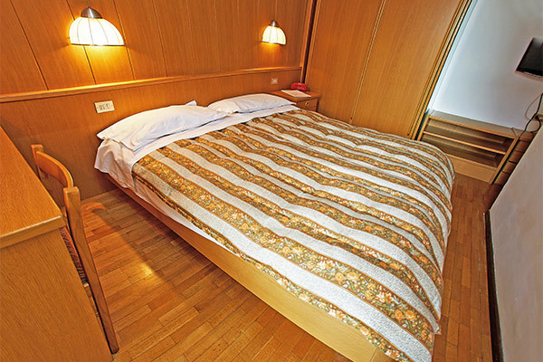 HOTEL MONZONI 3* - Pozza di Fassa (TN) In posizione panoramica in Val di Fassa