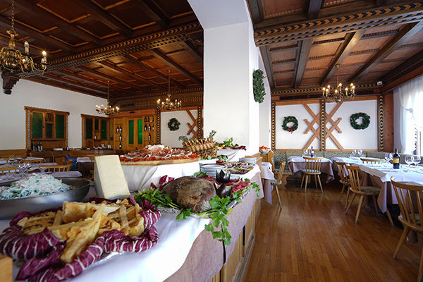 In Val di fassa, a 800 metri dalle piste da sci