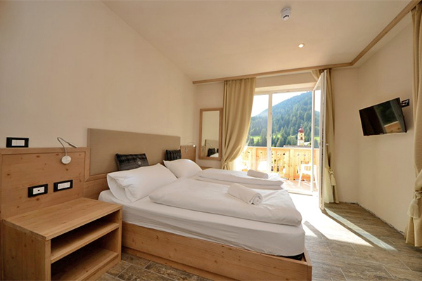 PARK HOTEL AVISIO 4* - Soraga (TN) Adatto per le famiglie, in centro
