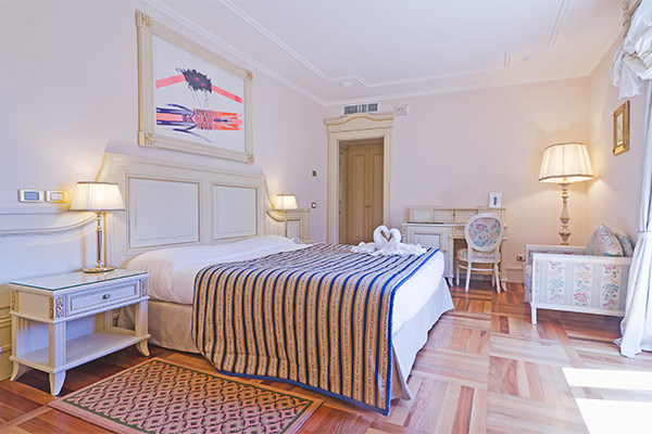 HOTEL DE PARIS 4* - Sanremo (IM) A pochi passi dal Casinò di Sanremo