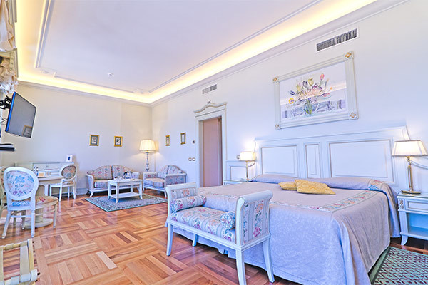 HOTEL DE PARIS 4* - Sanremo (IM) A pochi passi dal Casinò di Sanremo