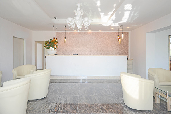 HOTEL VILLA PARADISO SUITE 4* - Moniga del Garda (BS) Moderno 4*, in posizione tranquilla