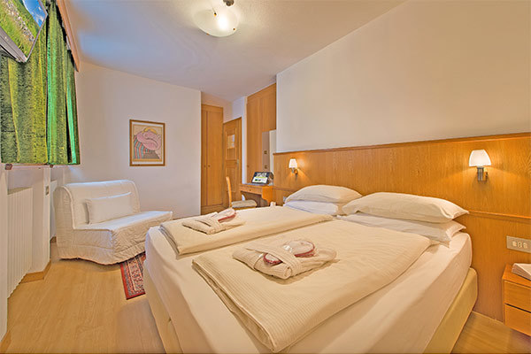 HOTEL LIVIGNO 3* - Livigno (SO) Tradizione e ospitalitA' a Livigno