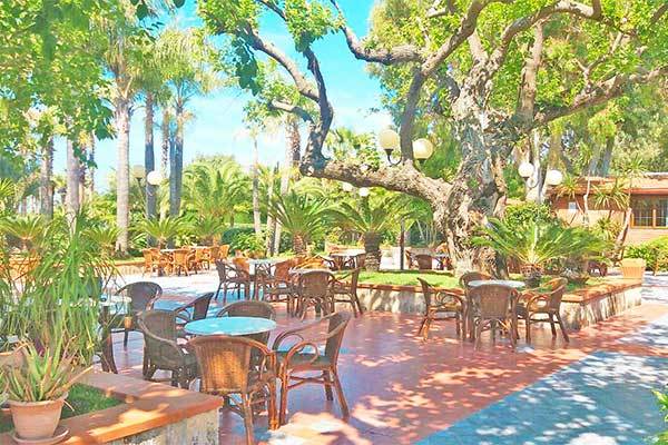 GIALPI FAMILY VILLAGE VELIA 3* - Casal Velino (SA) Immerso in 30.000 mq di verde, nel Cilento