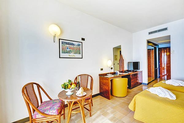 HOTEL OLIMPO - LE TERRAZZE 4* - Letojanni (ME) Con vista sulla Baia di Taormina