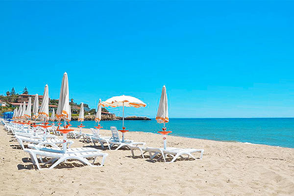 BAIA DEI GIGLI 4* - Isola Capo Rizzuto (KR) Hotel a 400 metri dalla spiaggia