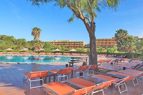 HOTEL CLUB CONTE DI CABRERA 4* - Modica (RG) Suggestivo hotel a due passi dal mare