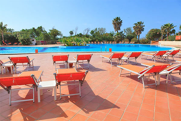 HOTEL CLUB CONTE DI CABRERA 4* - Modica (RG) Suggestivo hotel a due passi dal mare