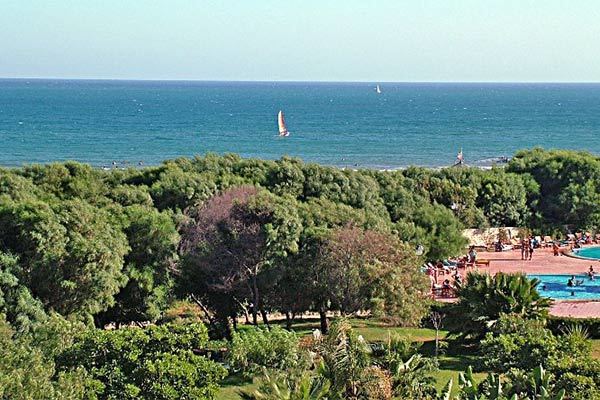 HOTEL CLUB CONTE DI CABRERA 4* - Modica (RG) Suggestivo hotel a due passi dal mare