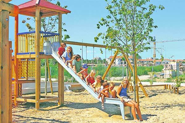APARTHOTEL MARCO POLO RESORT - Bibione (VE) A 500 metri dalla spiaggia
