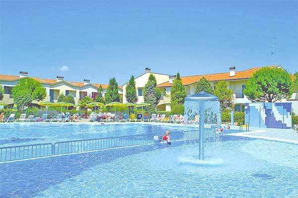 APARTHOTEL MARCO POLO RESORT - Bibione (VE) A 500 metri dalla spiaggia