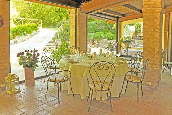 AGRITURISMO LA MAESTA' - Foligno (PG) Quiete, accoglienza e buona cucina