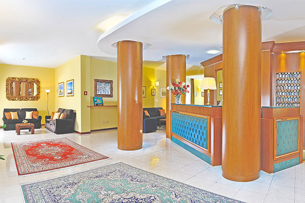 HOTEL ATLANTIC 3* - Pesaro (PU) Gestione familiare, sul mare