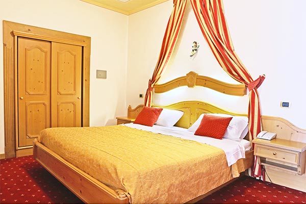 HOTEL BELVEDERE & PARADISE CLUB CENTER 3*S - Fai della Paganella (TN) Area wellness di 1200 mq nel cuore delle Dolomiti