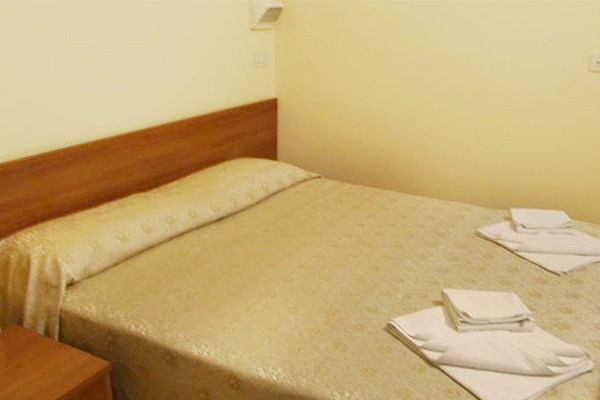 HOTEL ANNETTA 3* - Rimini (RN) A 200 metri dal mare, spiaggia inclusa