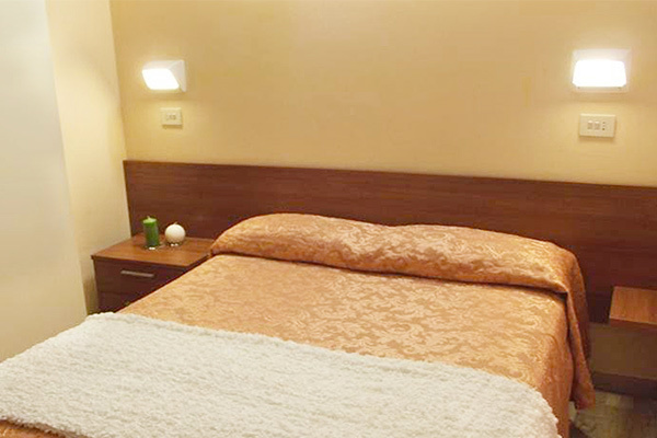 HOTEL ANNETTA 3* - Rimini (RN) A 200 metri dal mare, spiaggia inclusa