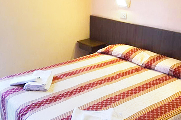 HOTEL ANNETTA 3* - Rimini (RN) A 200 metri dal mare, spiaggia inclusa