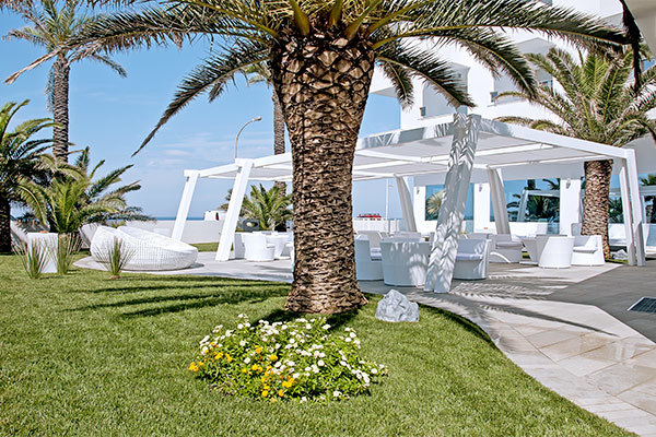 L'ISOLA DI PAZZE HOTEL RESORT AND SPA 4* - Torre San Giovanni (LE) Resort con accesso diretto al mare