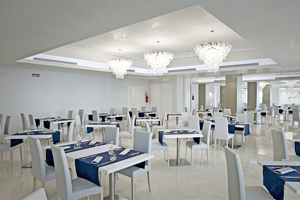 L'ISOLA DI PAZZE HOTEL RESORT AND SPA 4* - Torre San Giovanni (LE) Resort con accesso diretto al mare