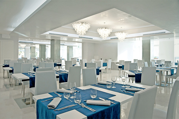 L'ISOLA DI PAZZE HOTEL RESORT AND SPA 4* - Torre San Giovanni (LE) Resort con accesso diretto al mare
