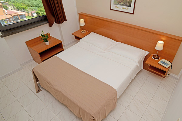 HOTEL CORSI 3* - Fiumicino (RM) Lungo la Via Aurelia a Fiumicino