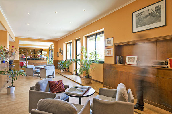 HOTEL CORSI 3* - Fiumicino (RM) Lungo la Via Aurelia a Fiumicino