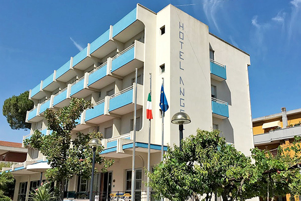 HOTEL ANGELI 3* - Torre Pedrera (RN) A 100 metri dal mare