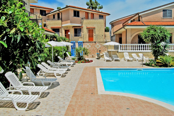 RESIDENCE IL BORGO 3* - Tortoreto (TE) Residence a Tortoreto Lido