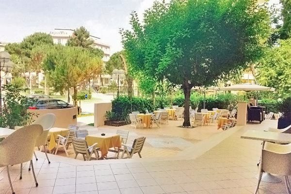 HOTEL FENICE 4* - Milano Marittima (RA) Classico e familiare, vicino al mare