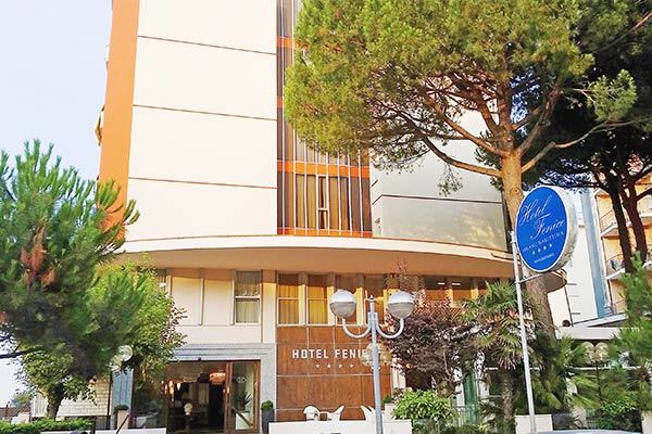 HOTEL FENICE 4* - Milano Marittima (RA) Classico e familiare, vicino al mare