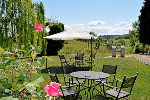 HOTEL BORGO SAN GIUSTO - Empoli (FI) Piccolo borgo immerso nel verde, ideale per coppie