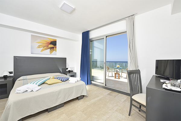 HOTEL CASTELDORIA MARE 4* - Valledoria (SS) Nuovissimo hotel fronte mare per adulti