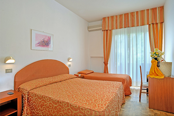 HOTEL BALTIC 3* - San Mauro Pascoli (FC) A 200 metri dal mare, con servizio spiaggia