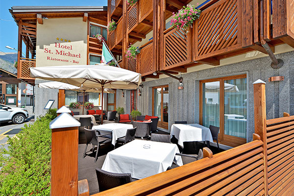 HOTEL ST. MICHAEL 4* - Livigno (SO) Accoglienza e benessere nel cuore delle Alpi
